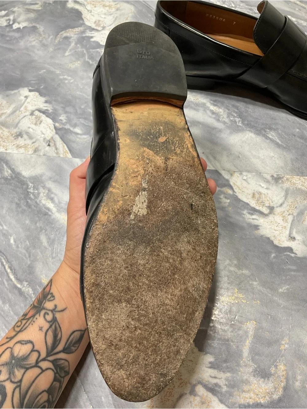 Gucci Black Leather Slip-On Loafers size 7